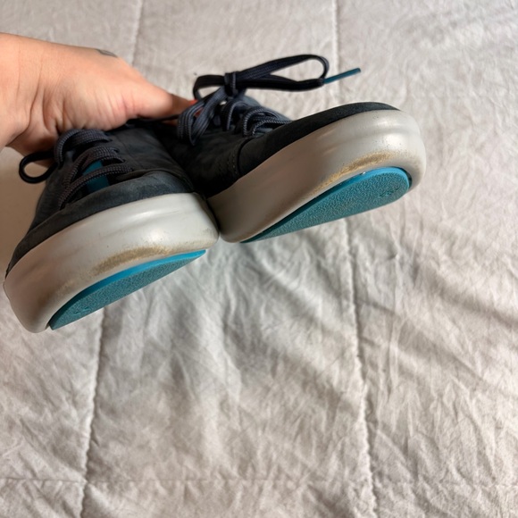 Vionic Paisley Navy Suede Sneakers Size 9 Comfort Shoes